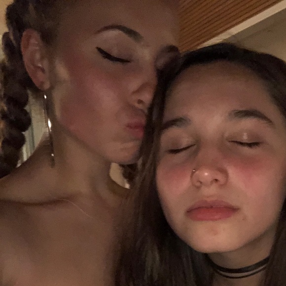 Meet your Posher, Michelle - Picture 1 of 1